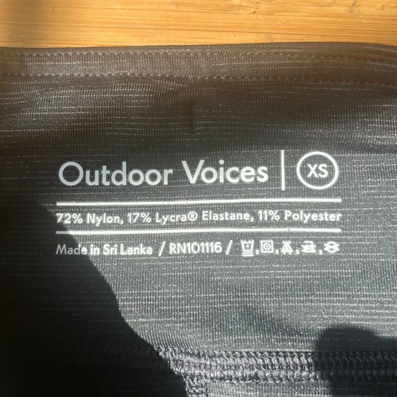 OUTDOOR VOICES Warm Up 3.5” Inseam Spacedye Grey Bike Shorts - Picture 4 of 7